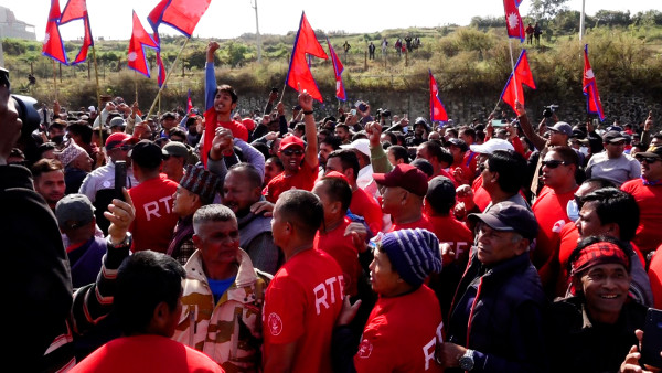 गौशालामा दुर्गा प्रसाईं पक्ष र प्रहरीबीच झडप