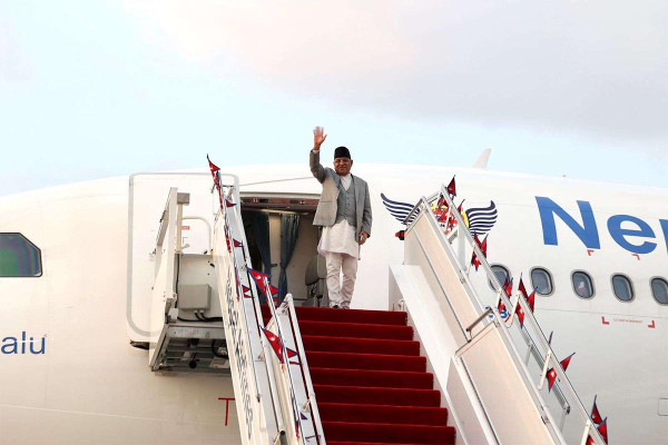 चारदिने भारत भ्रमण सकेर प्रधानमन्त्री प्रचण्ड स्वदेश फिर्ता