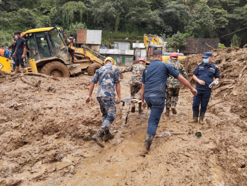 बाढीपहिरो र डुबानबाट २१७ को मृत्यु