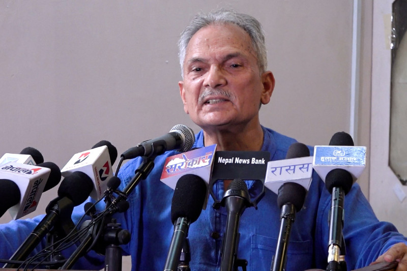 संविधान अपुरो हुनुमा माओवादी सरकार जिम्मेवार : भट्टराई