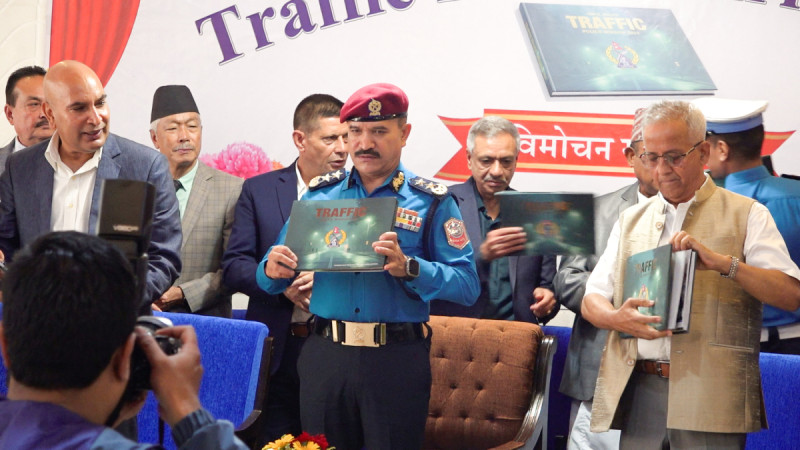 ‘ट्राफिक पुलिस मिरर’ सार्वजनिक, ट्राफिक प्रहरीको इतिहास र विकासक्रमलाई अब तस्बिरमा हेर्न सकिने