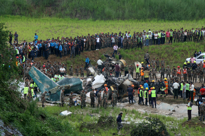 तस्बिरमा सौर्य एअरलाइन्सको विमान दुर्घटना