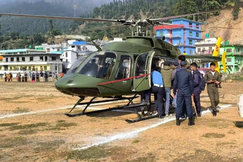 दार्चुला दुर्घटनामा घाइते चार जनाको हेलिकप्टरबाट उद्धार