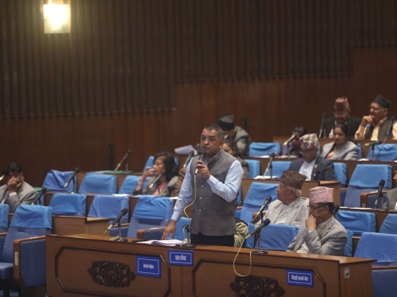 प्रधानमन्त्रीप्रति गगनको कटाक्षः नटेर्ने मन्त्री फेर्ने, त्यो नसके आफैँ बालुवाटारबाट सर्ने 