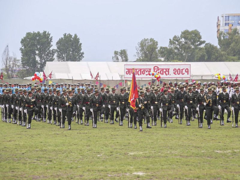 गणतन्त्र दिवसः सैनिक मञ्च टुँडिखेलमा जे देखियो [तस्बिरहरु]