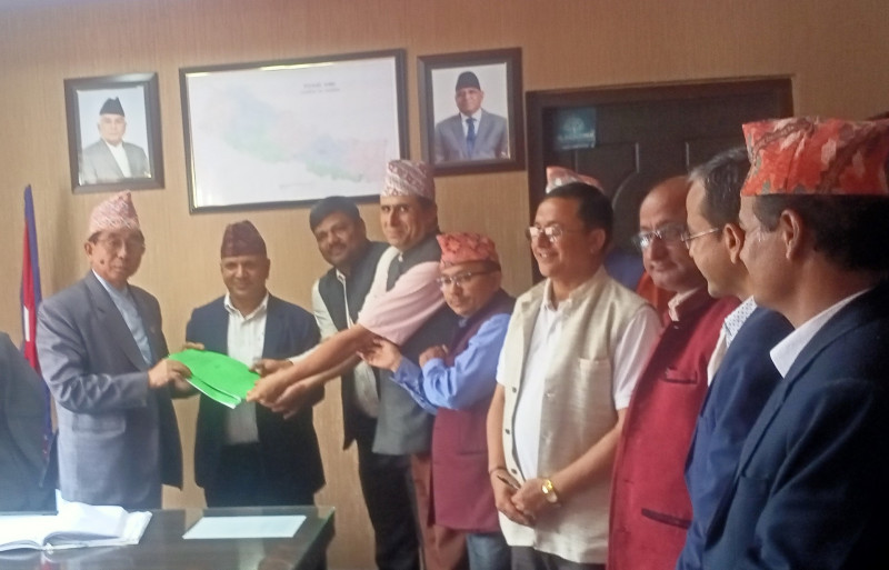 विद्यालय कर्मचारी र सरकारबीच यसरी भयो सहमति [तस्बिरहरू]