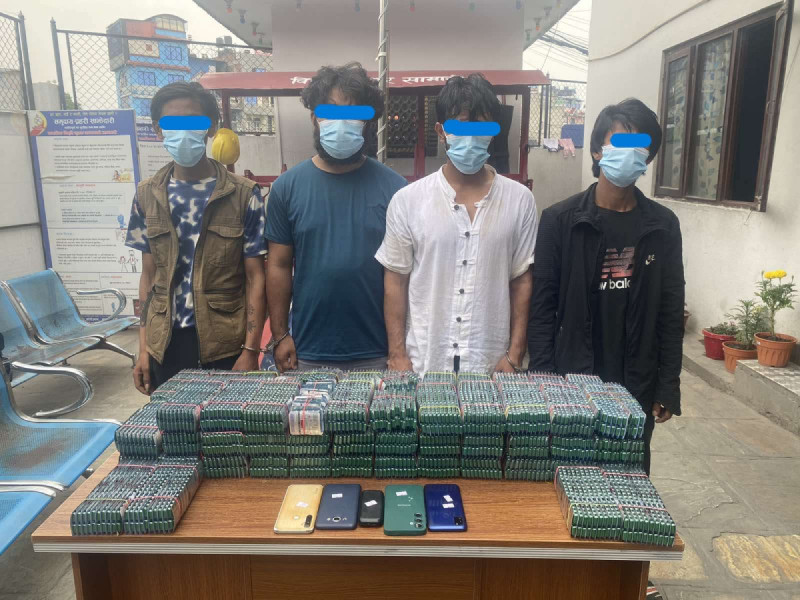 लागुऔषध कारोबारको शंकामा फार्मेसीमा छापा, पाँच जना पक्राउ