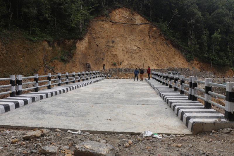 भोजपुरको राउते खोलामा पक्की पुल बन्यो, स्थानीयलाई आवतजावतमा सहज