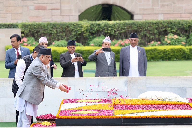 प्रधानमन्त्री प्रचण्ड राजघाटमा, महात्मा गान्धीप्रति सम्मान