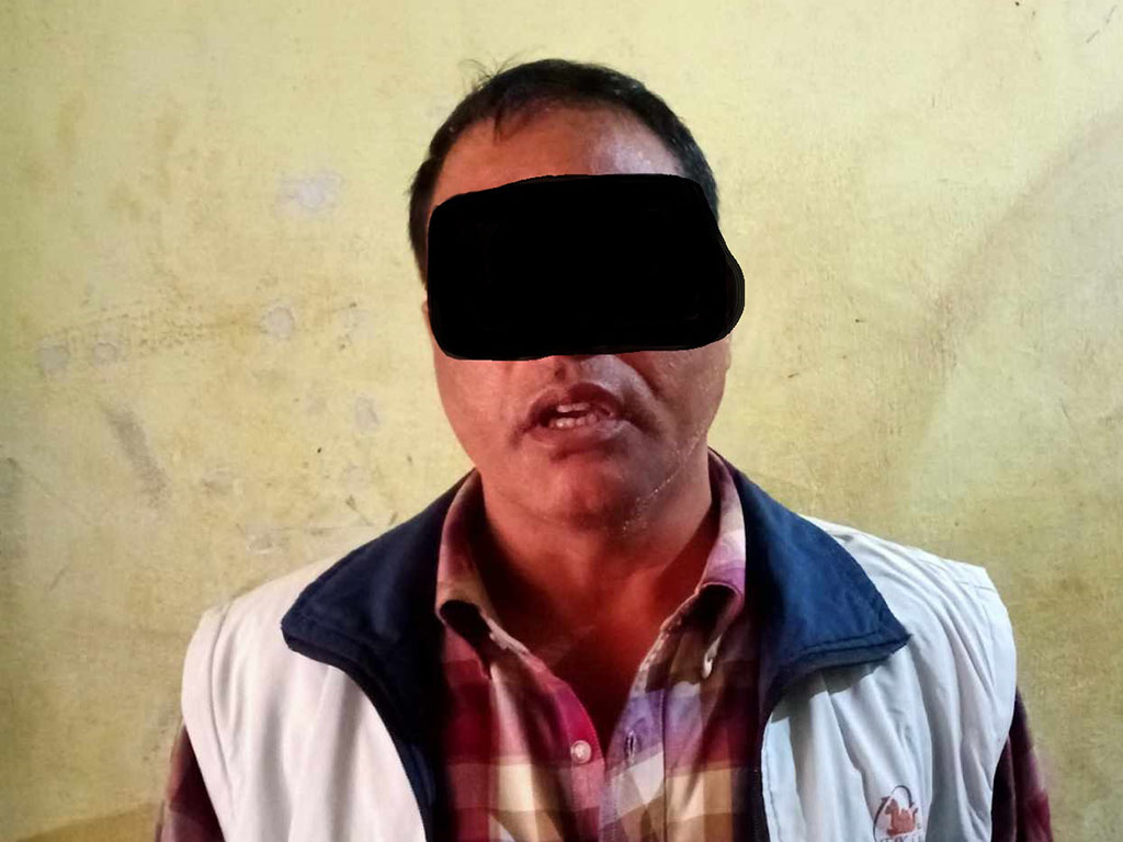 सक्कली प्रहरीको फन्दामा नक्कली प्रहरी