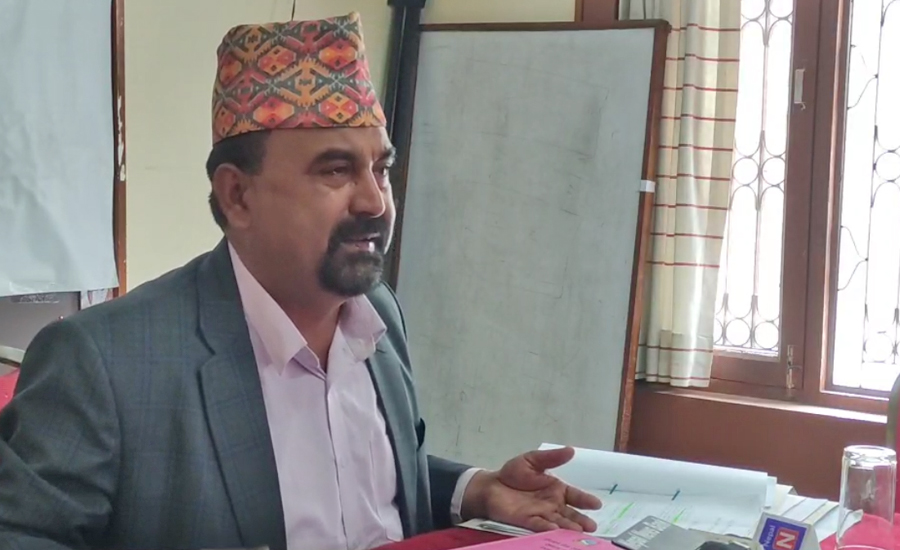 पूर्वमन्त्री न्यौपानेले रुँदै भने : सुकुम्बासी हुँ, धरौटी राख्ने रकम छैन