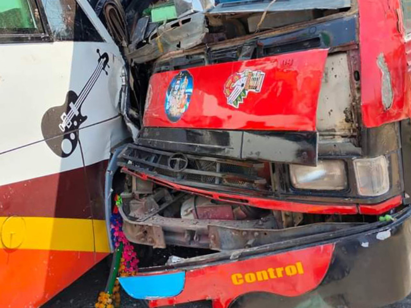 दाङमा दुई यात्रुवाहक बस ठोक्किँदा २२ जना घाइते