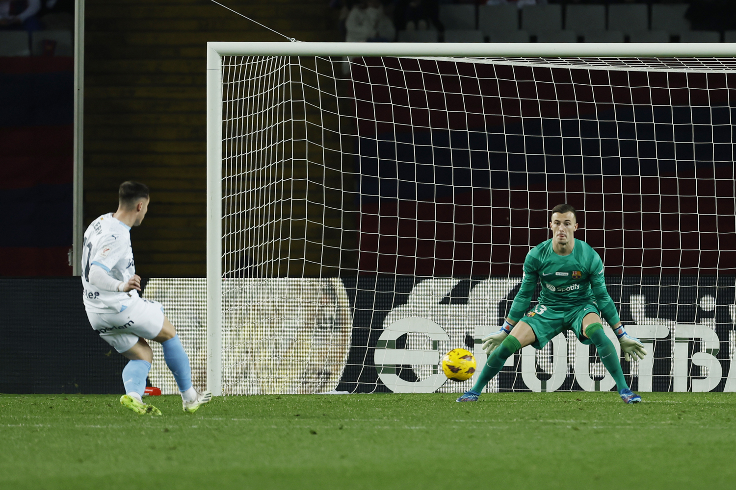 Girona's-Valery-Fernandez-1702259504.jpg