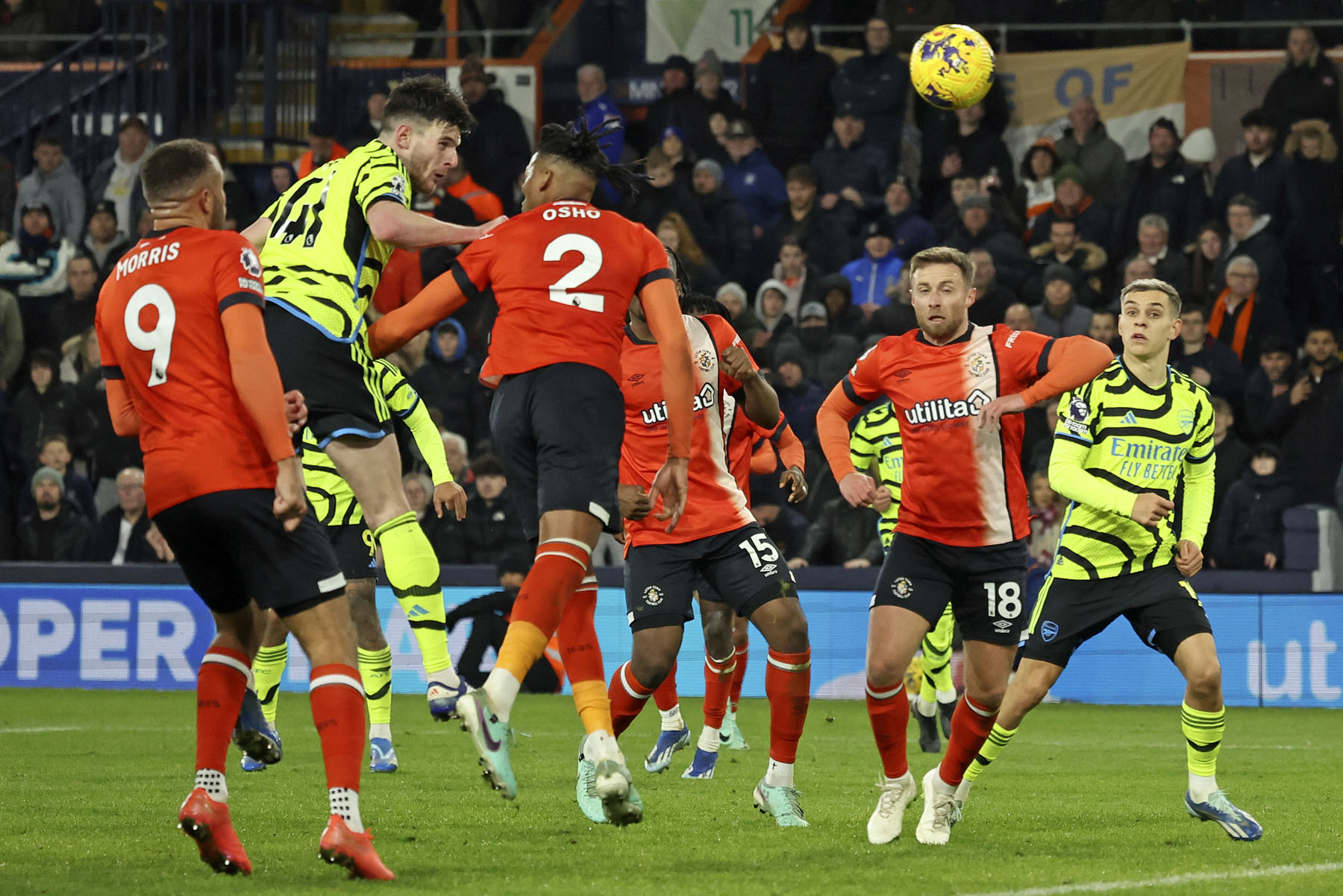 Luton-and-Arsenal-1-1701836965.jpg