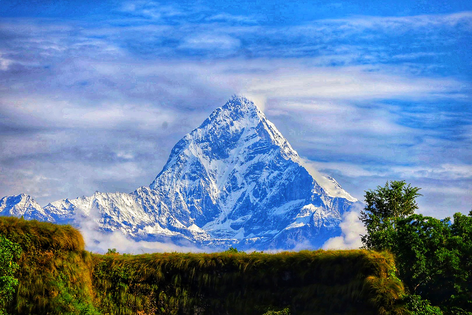 माछापुच्छ्रे हिमाल