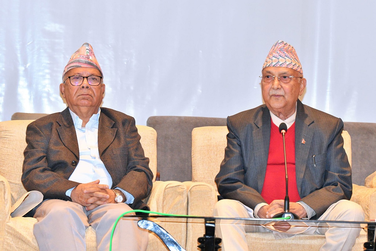 एमाले अध्यक्ष ओली र नेकपा एकीकृत समाजवादी अध्यक्ष नेपालसँग प्रधानमन्त्री प्रचण्डको छलफल