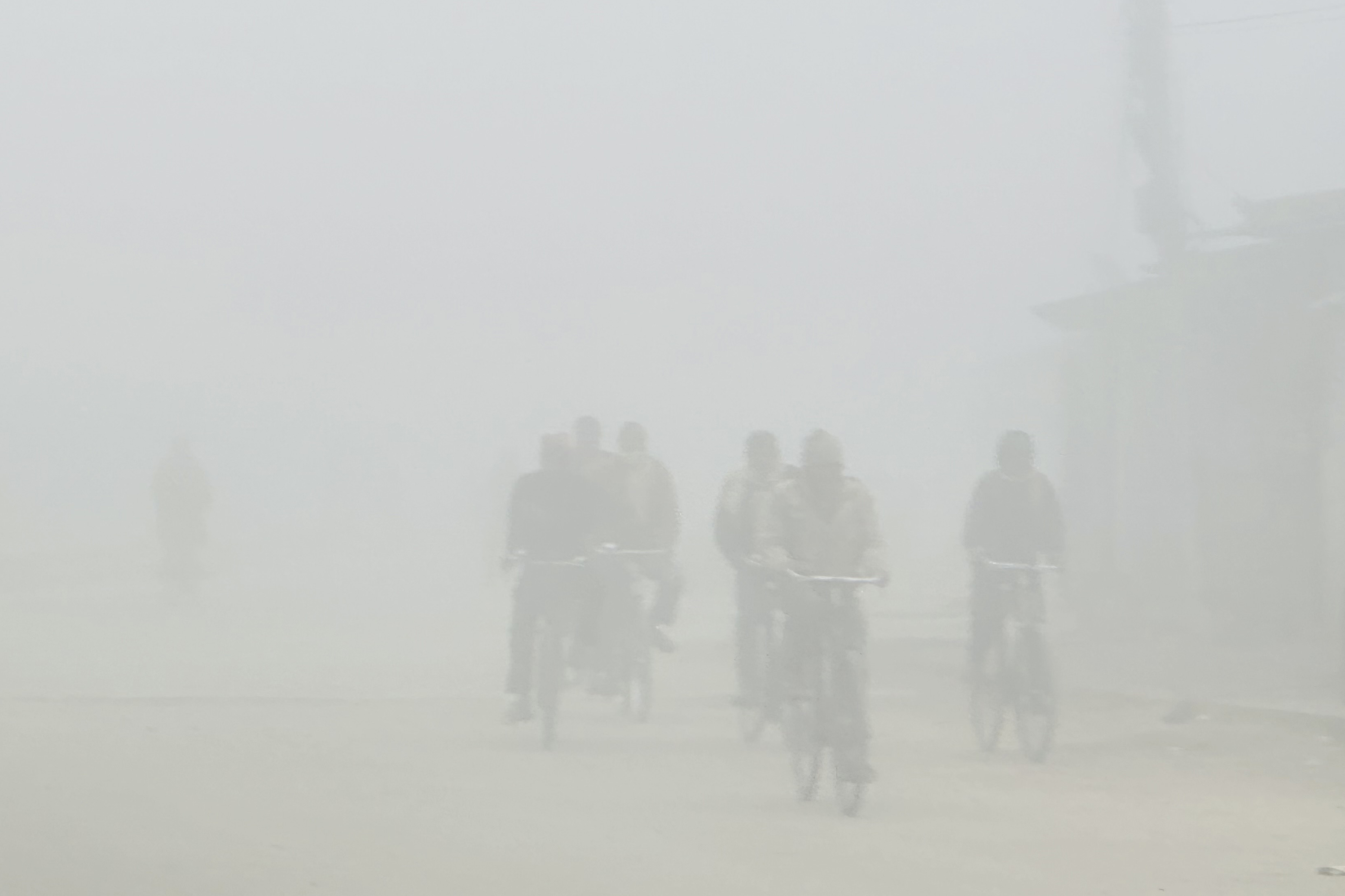 Mausam-(3)-1708064427.jpg