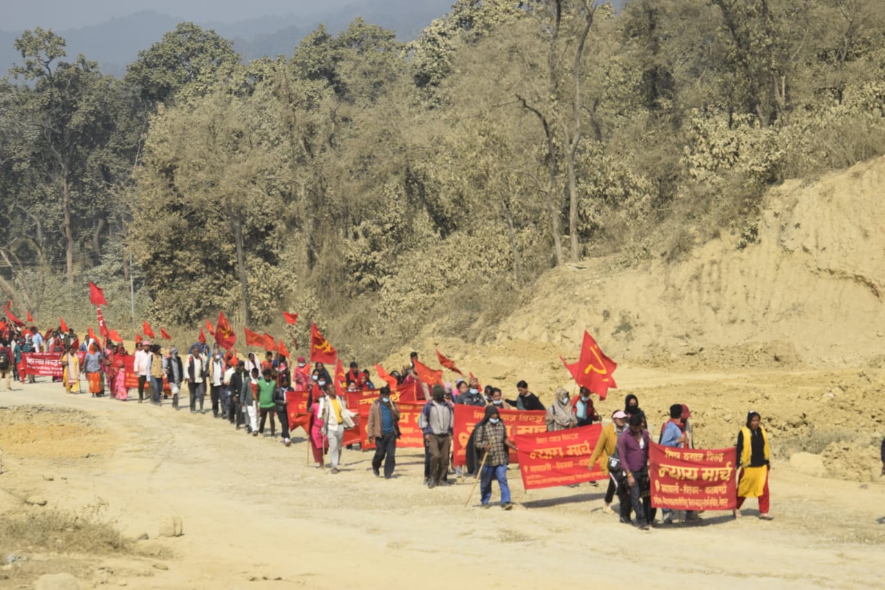 २३ दिन पैदल हिँडेर काठमाडौं आइपुगे मिटरब्याजपीडित, आज सिंहदरबारमा मार्च गर्ने