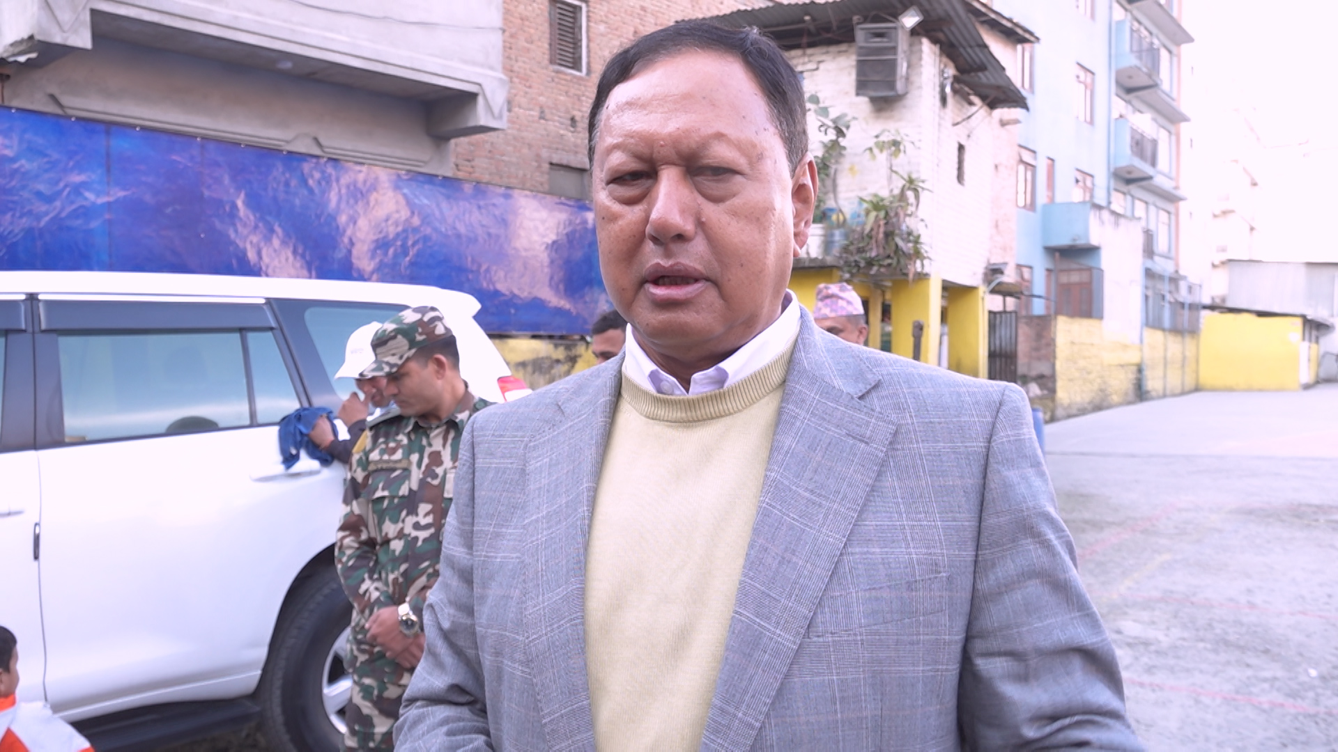 कोरोनाबाट पहिलो मृत्यु भएकी चालिसेका छोरालाई स्वास्थ्यमन्त्रीले पढाइदिने