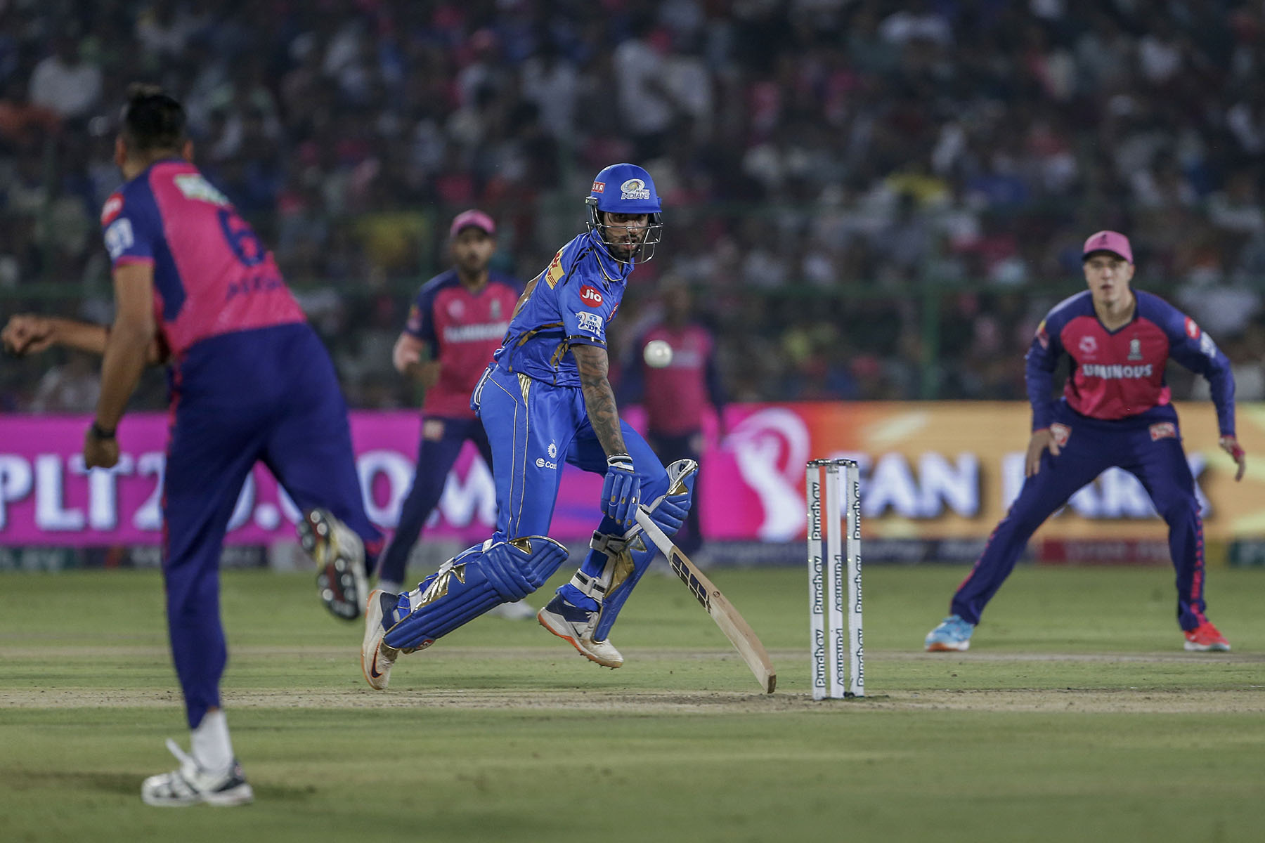 Mumbai-Indians'-Tilak-Varma-1713832309.jpg