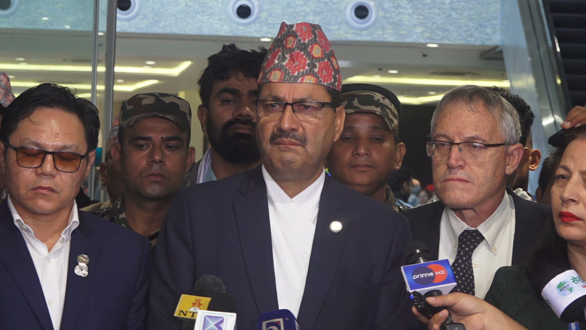 हमासको आक्रमणपछि इजरायलमा बेपत्ता विद्यार्थी विपिन जोशीको खोजी भइरहेको छ : परराष्ट्रमन्त्री साउद
