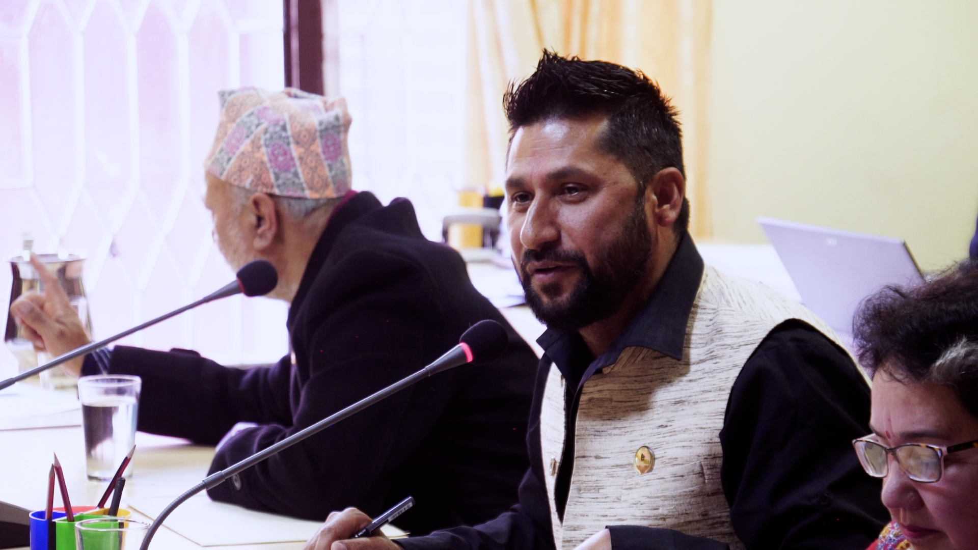 सुरक्षामा चुनौती आए रात्रिकालीन व्यवसाय बन्द गरिन्छः गृहमन्त्री लामिछाने