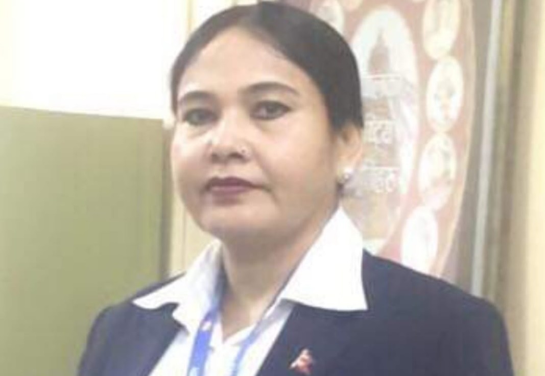 काठमाडौं महानगरकी कर्मचारीको गुनासो– मेयर बालेनको प्रशासनले बस्ने कुर्सी समेत खोस्यो