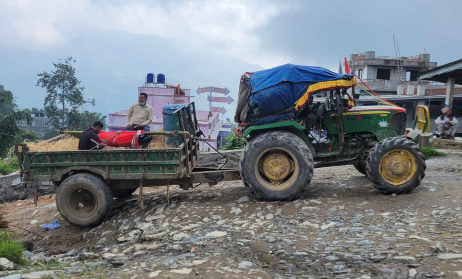 शव परीक्षण गराउन ट्याक्टर ‘रिजर्भ’ गर्नुपर्ने बाध्यता