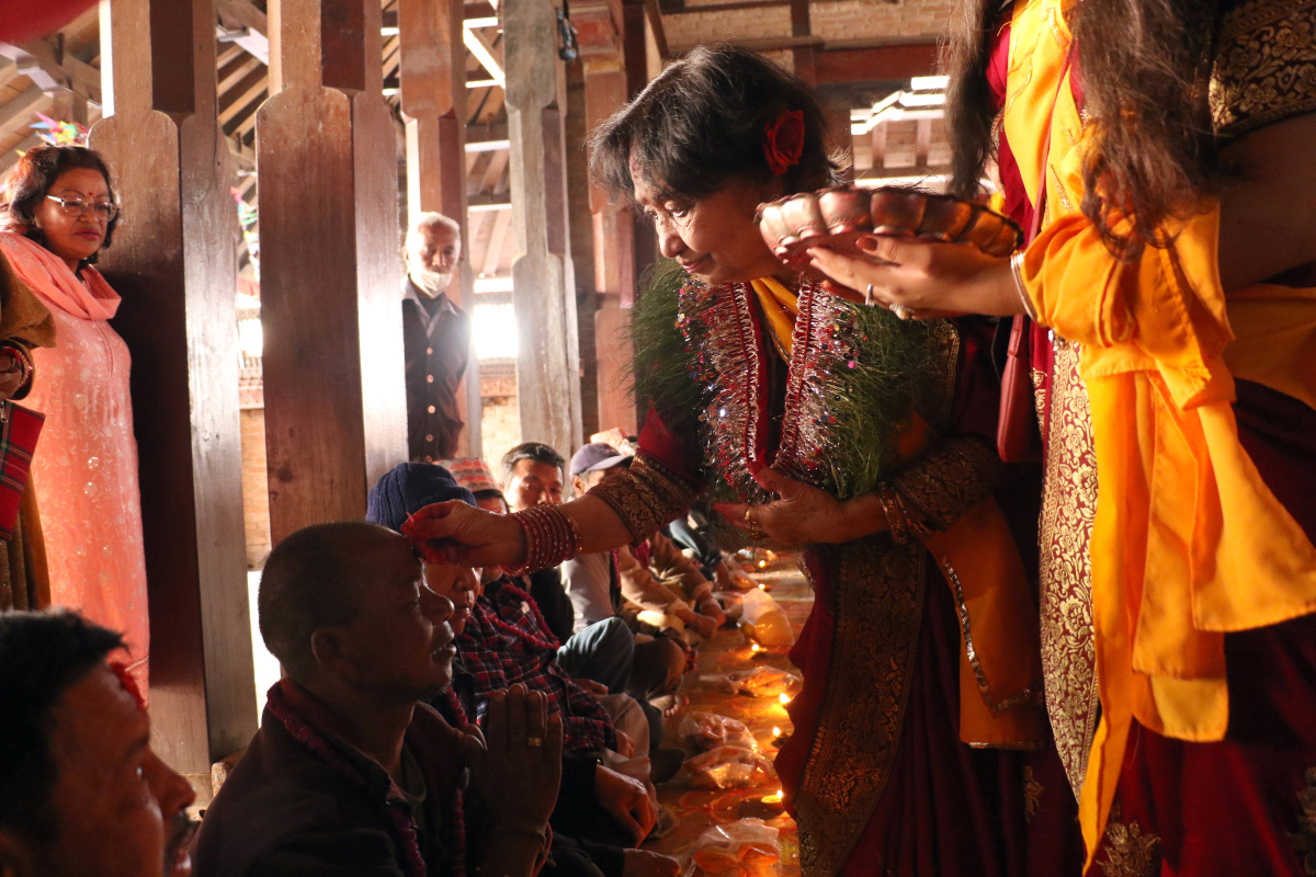 अञ्जली दिदीले लगाइदिइन् २०० जनालाई भाइटीका