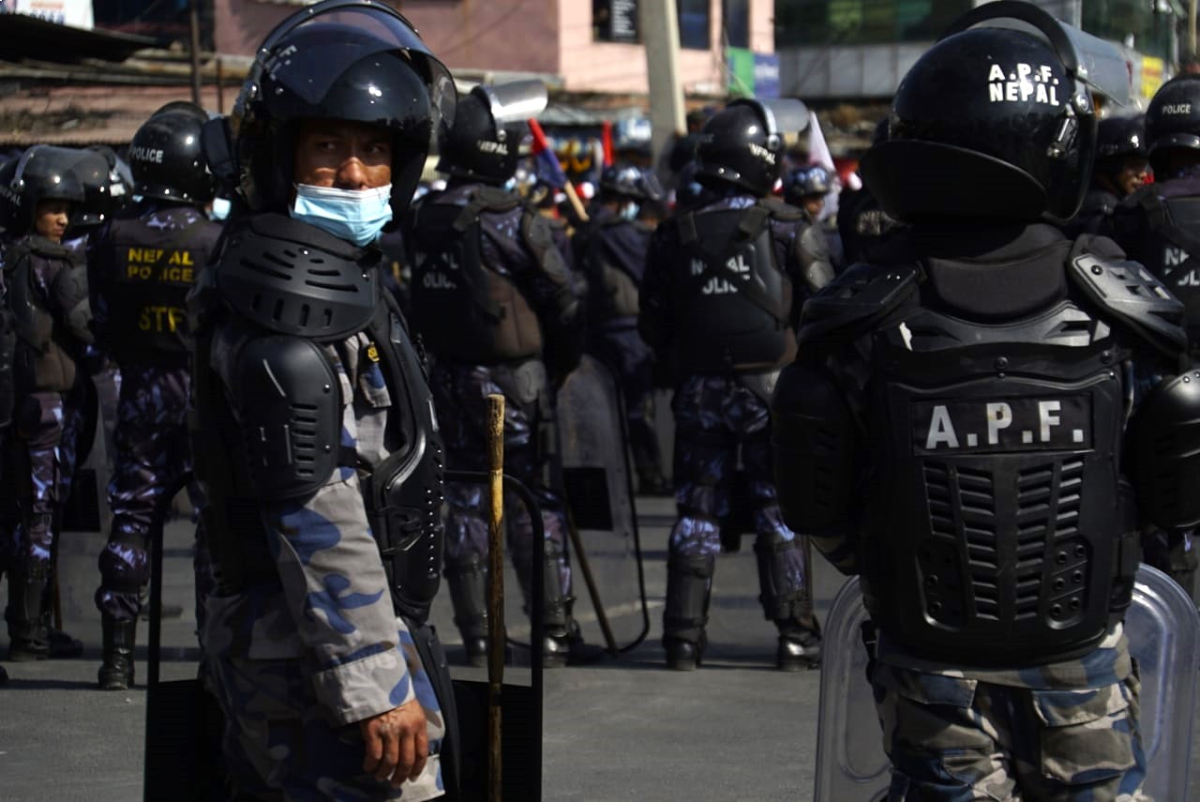 प्रदर्शन स्थलमा प्रहरीले चलायो जामर भेहिकल, मोबाइल नेटवर्कमा समस्या 