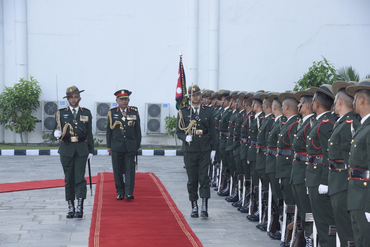 army-chief-china-visit1-1698392930.jpg