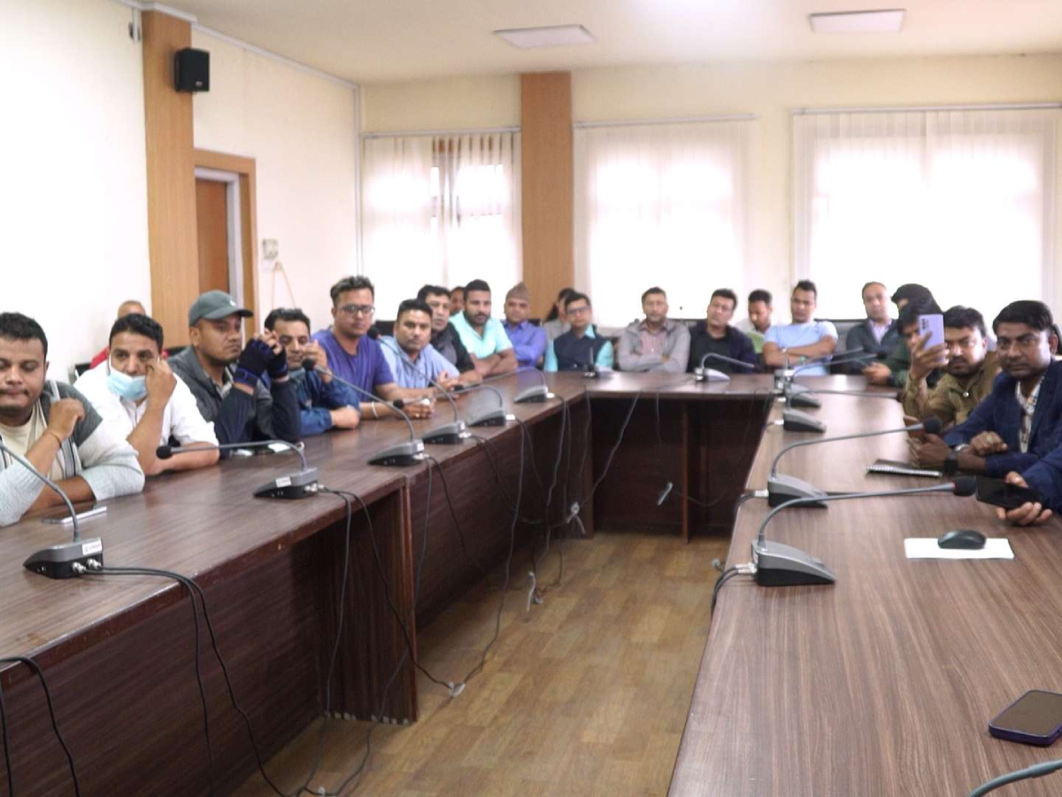 सरकारविरुद्ध आन्दोलनमा जाने औषधि व्यवसायीहरुको चेतावनी 