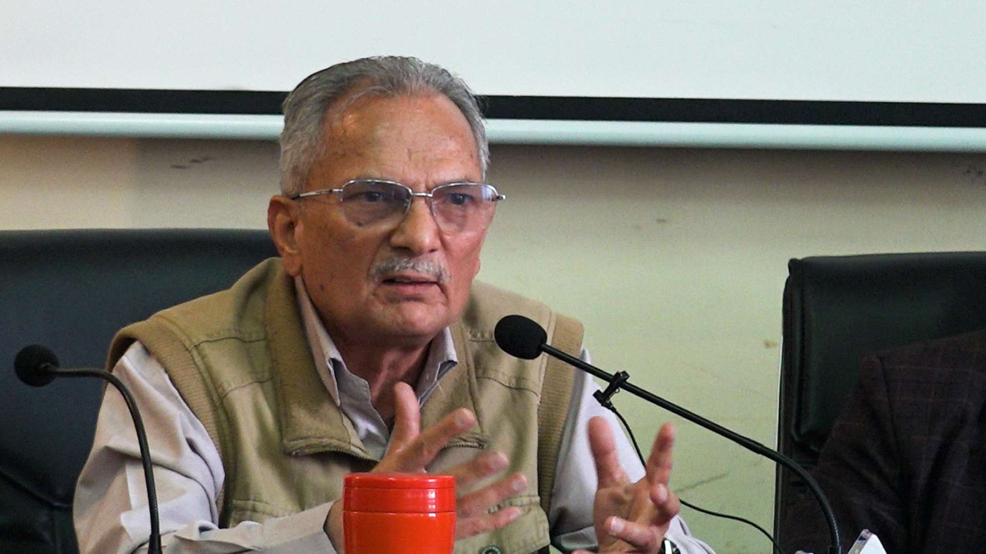 ‘नेता र व्यवसायीबीचको विमतिले मुलुक गम्भीर भूराजनीतिको भुमरीमा’