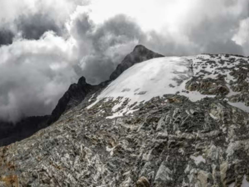 जलवायु परिवर्तनको असर– बरफमा परिणत हुँदैछन् हिमनदी