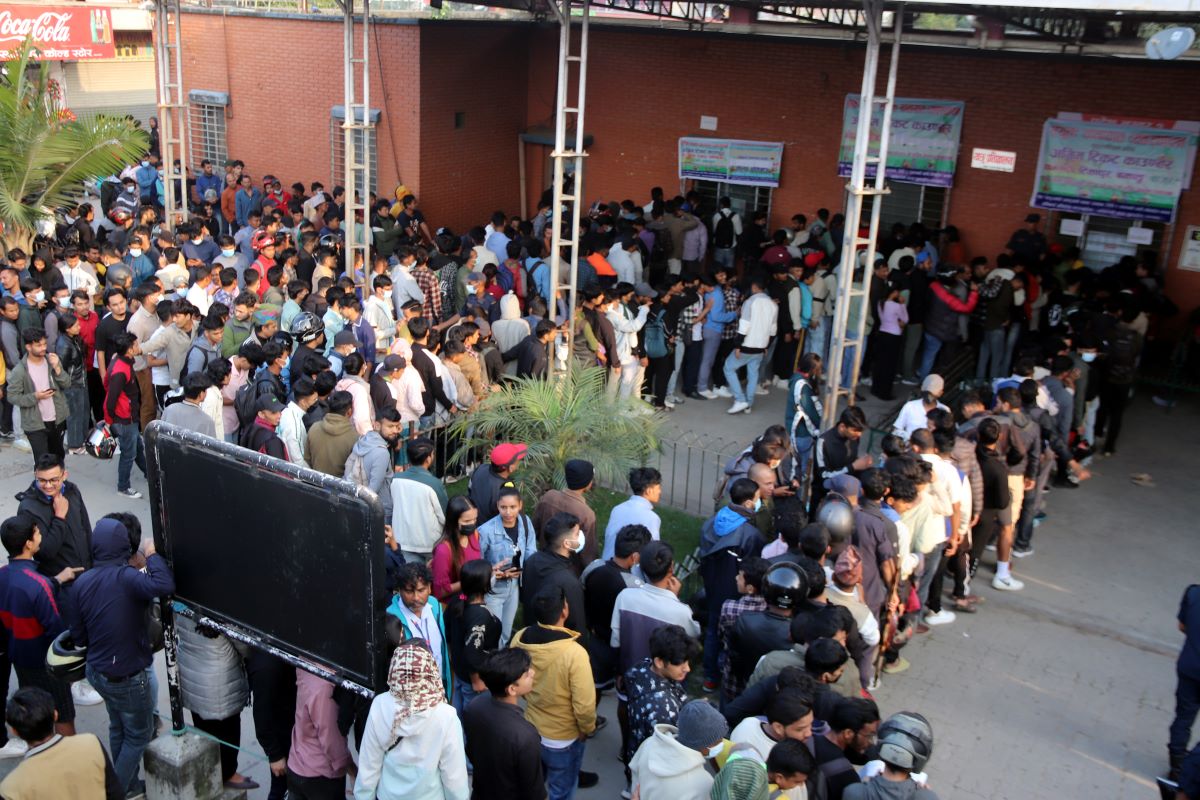 नयाँ बसपार्कबाट २४ हजार बढी यात्रुले लिए अग्रिम टिकट