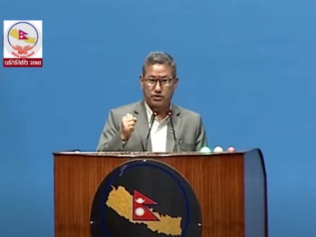 सरकारले चितवनमा निर्माणाधीन क्रिकेट रंगशालाको स्वामित्व ग्रहण गर्छ : खेलकुदमन्त्री लिम्बू