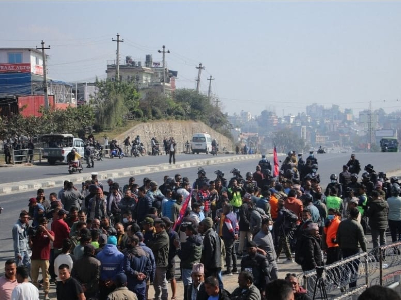 दुर्गा प्रसाईंको र्यालीमा नारा– संघीयता खारेज गर, नारायणहिटी खाली गर