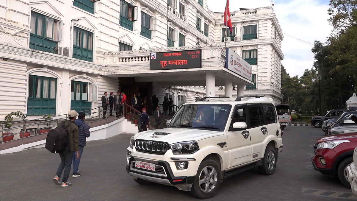 सामाजिक सञ्जालमा भ्रामक प्रचार गर्ने र सद्भाव भड्काउनेलाई कारबाही गरिने