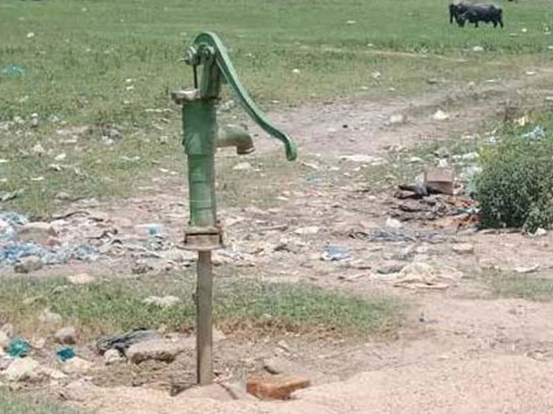 चुरे विनाशको असरः सुक्न थाले कल,  खानेपानीको समस्या विकराल बन्दै