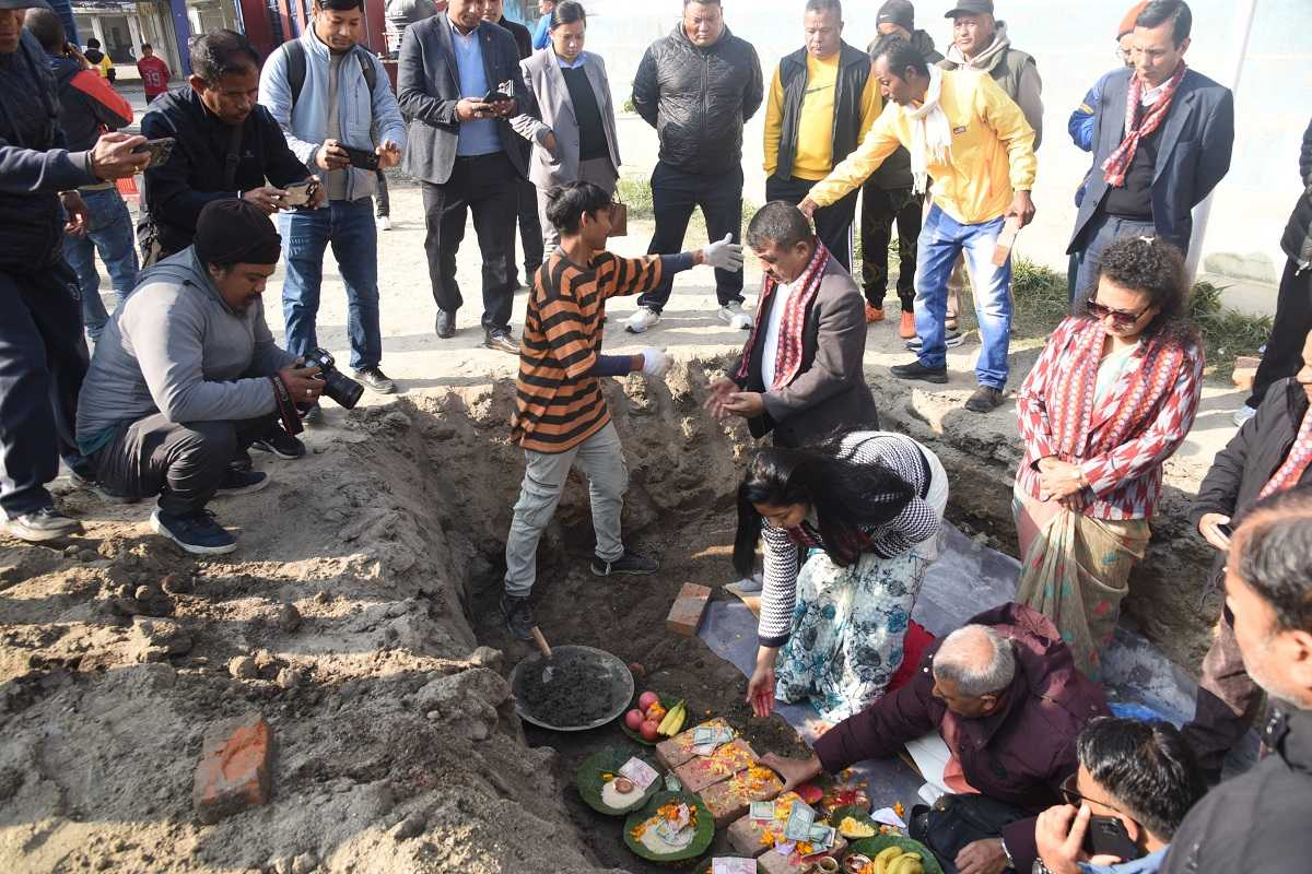 १९ करोड लगानीमा सानो गौचरन रंगशालाको पुनःनिर्माण सुरू