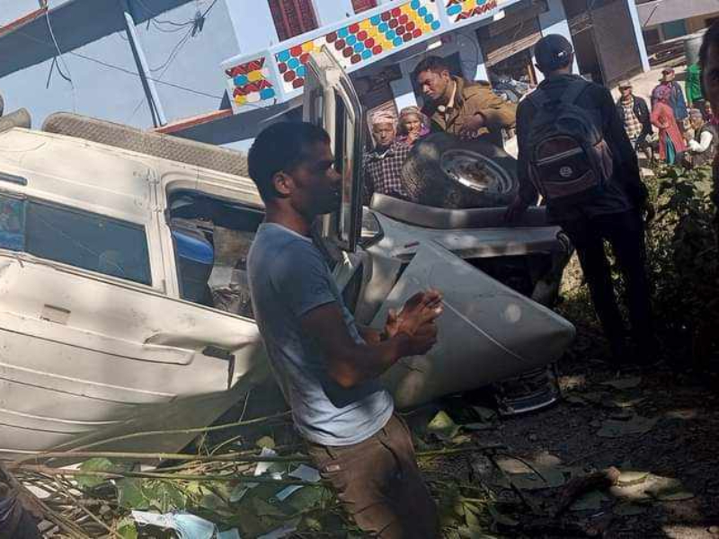 दार्चुलामा गाउँपालिका अध्यक्ष चढेको गाडी दुर्घटना
