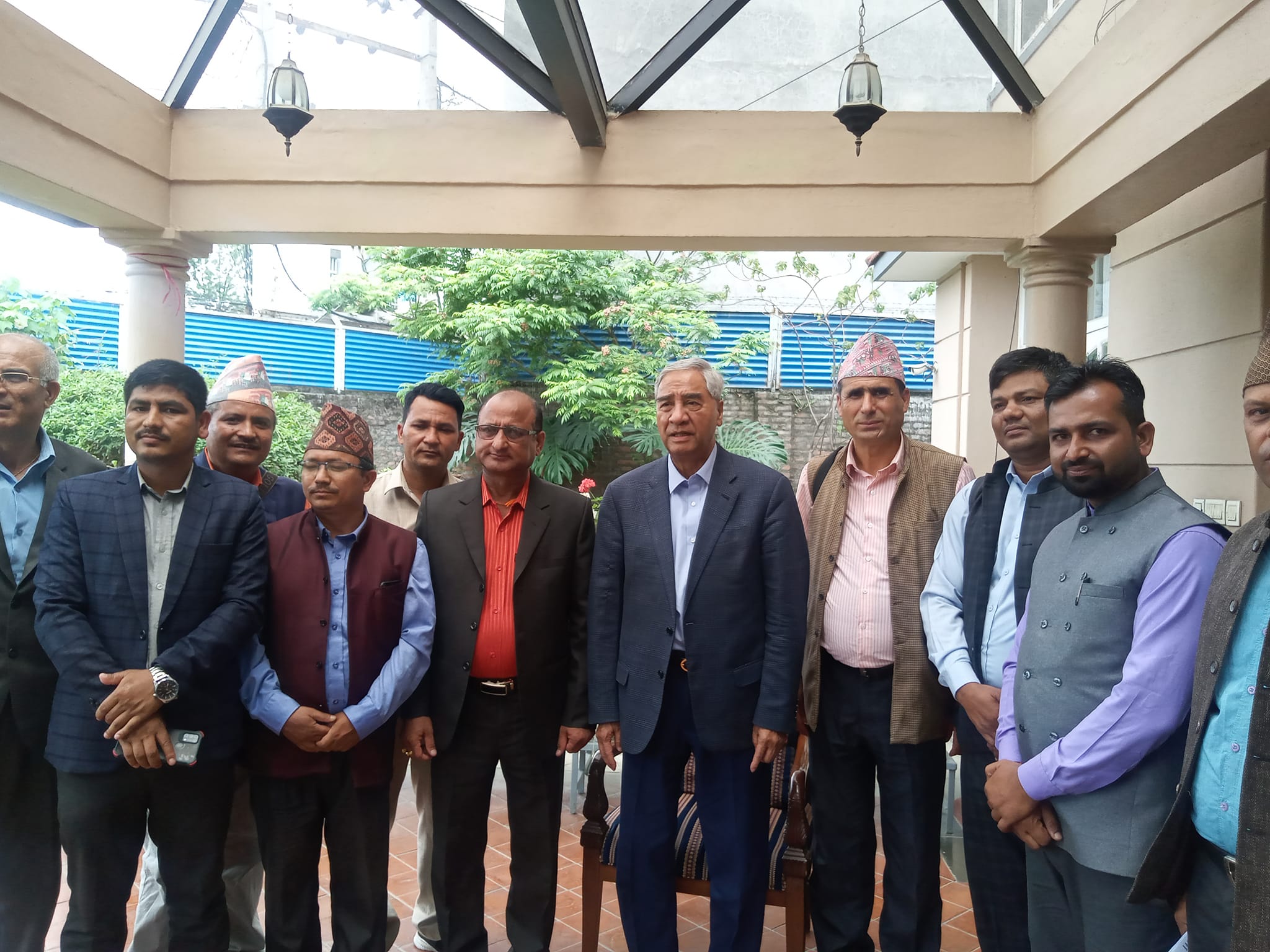 karmachari-deuba1687694792.jpg