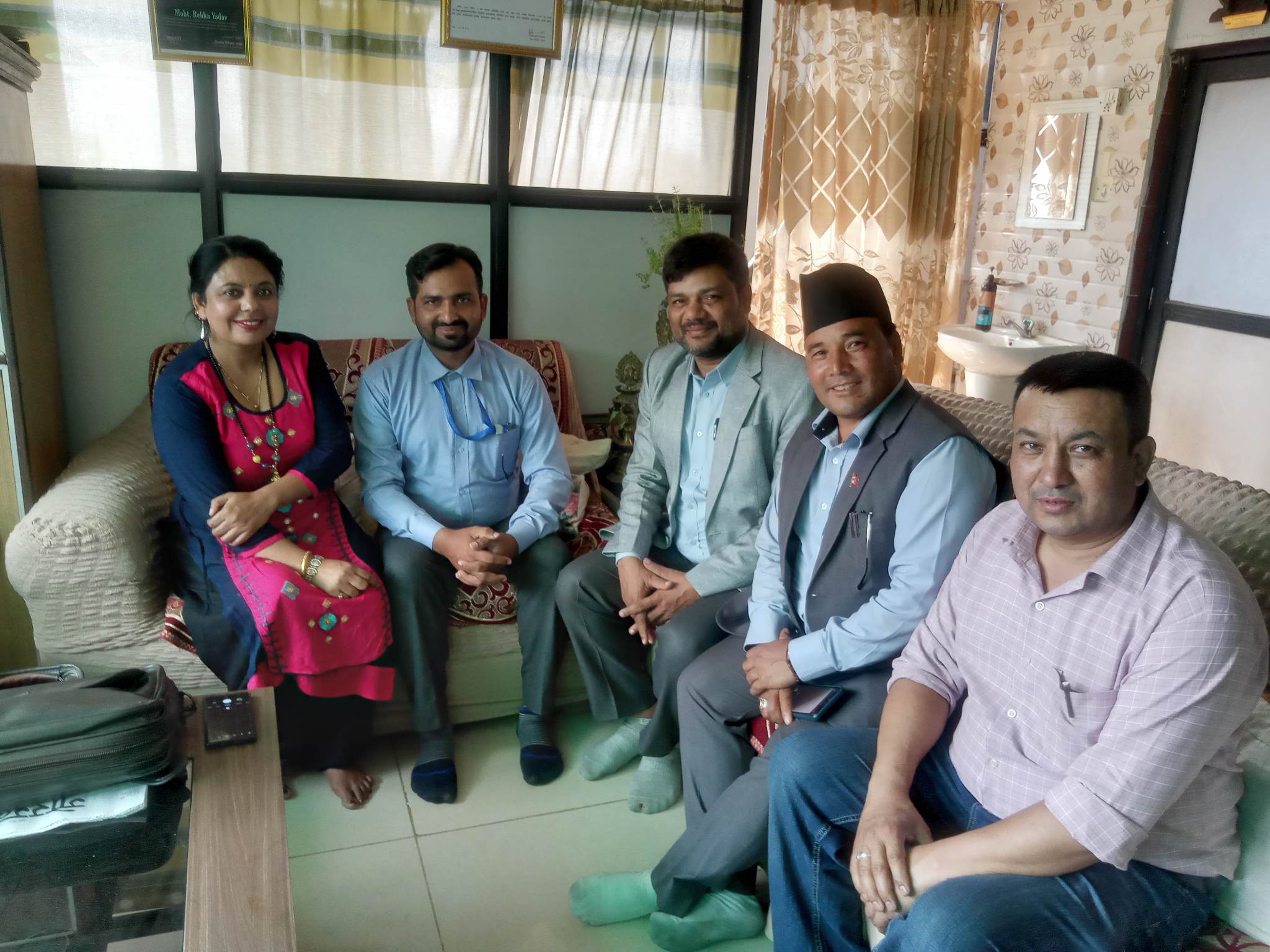 विद्यालय कर्मचारीले गराए माग पूरा गराउन पहल गरिदिन सांसद यादवको ध्यानाकर्षण