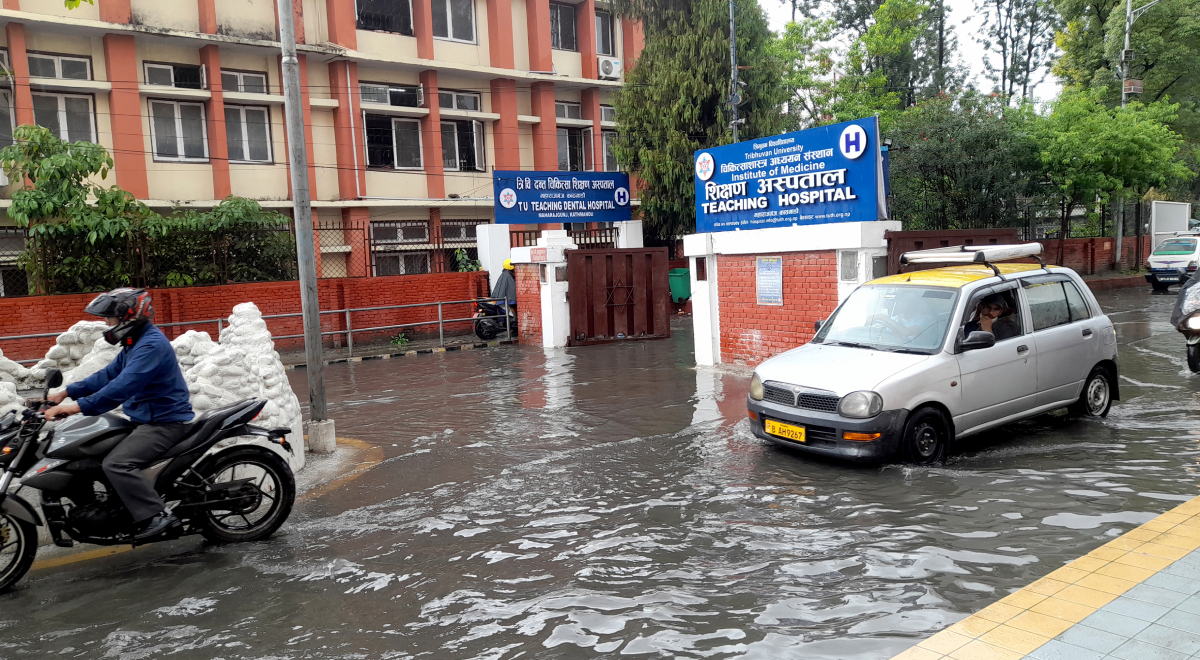 काठमाडौं उपत्यकामा भारी वर्षा, ललितपुरमा बाढीको चेतावनी