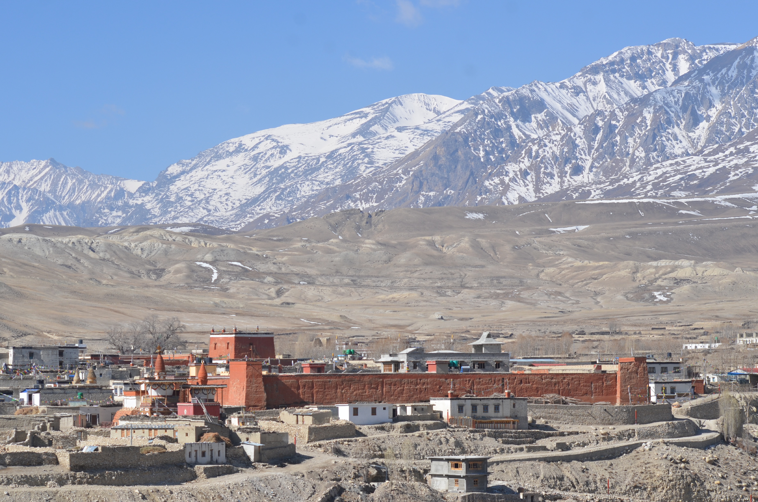 lomathang-bazar-1704870460.jpg