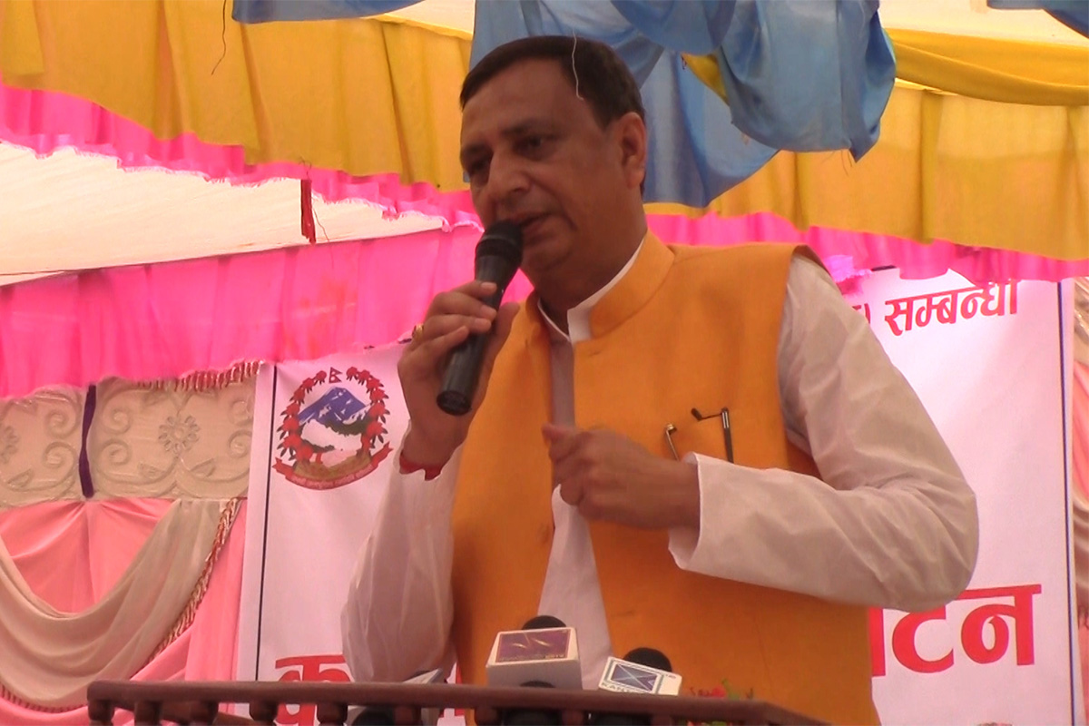 'दिनदहाडै मुख्यमन्त्रीको खल्तीबाट पैसा चोरिन्छ भने सुरक्षा व्यवस्था कस्तो होला ?'