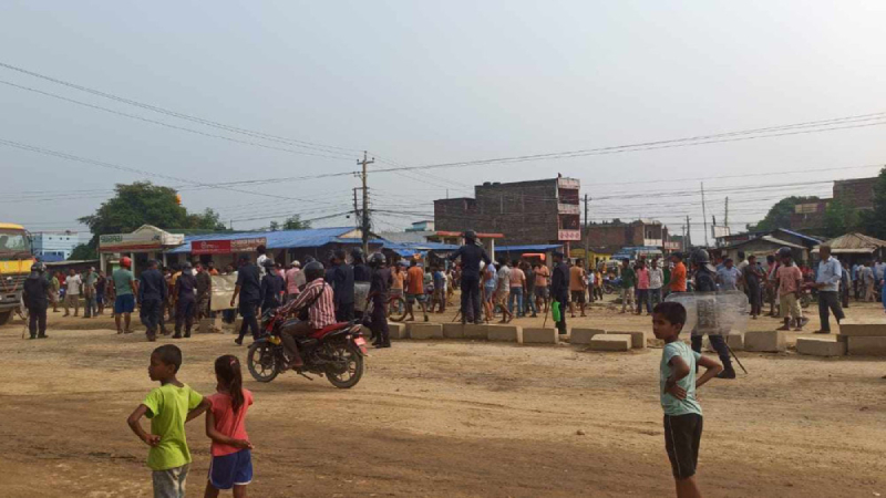 राजस्व अनुसन्धान टोलीमाथि मिर्चैयामा ढुंगामुढा