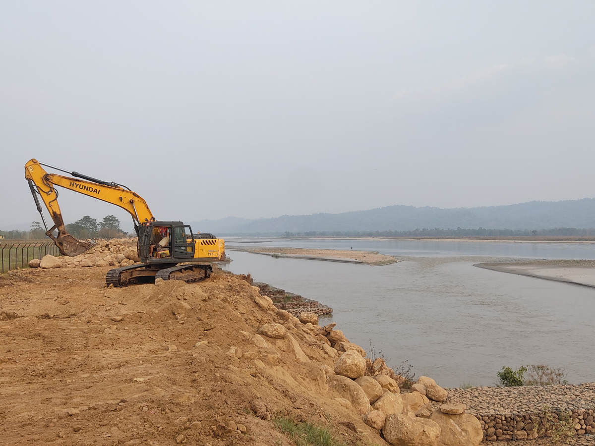 नारायणी नदी व्यवस्थापनका लागि नवलपुर क्षेत्रमा तटबन्ध