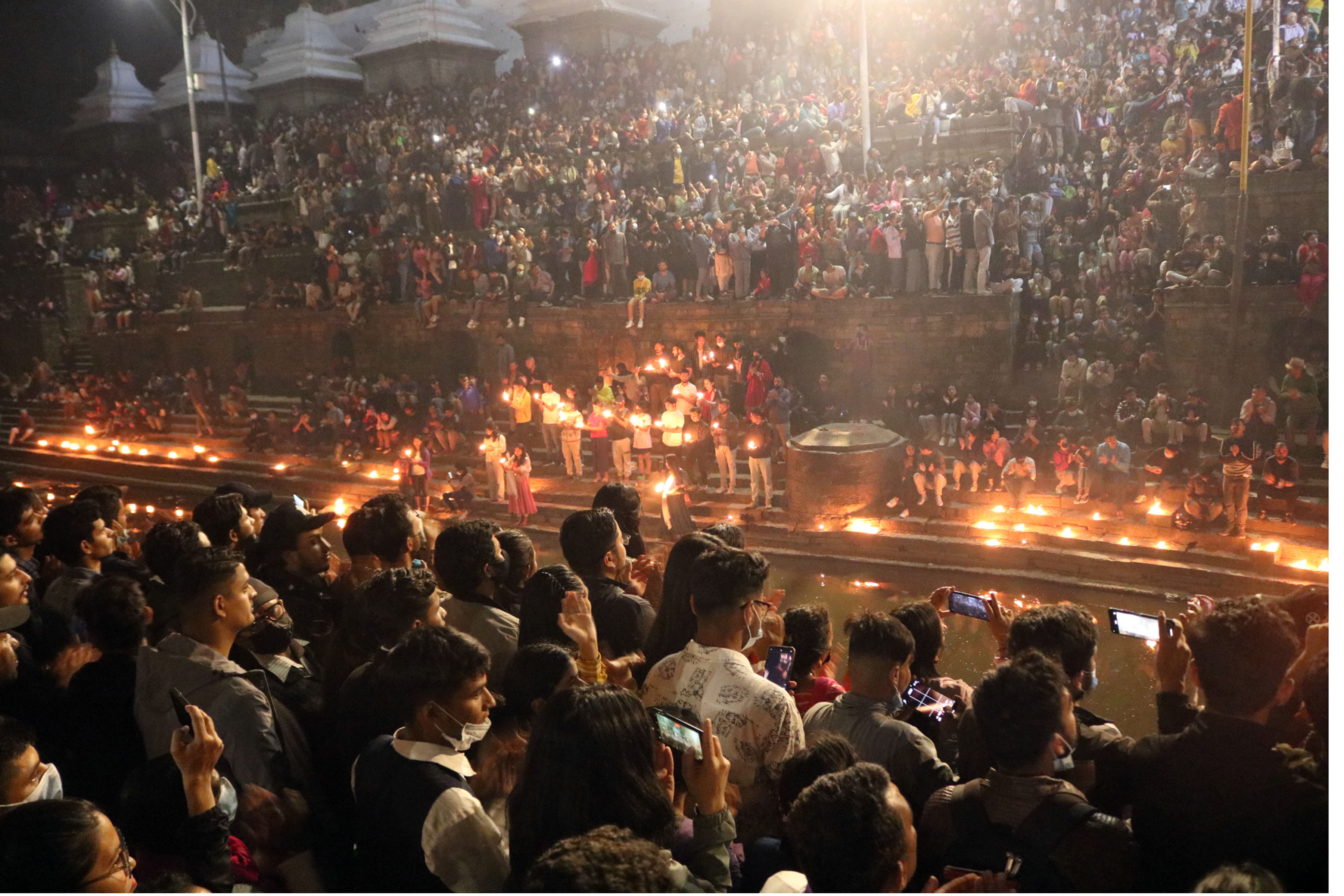 अब पशुपतिमा हुने आरती र दीप प्रज्ज्वलनको भिडिओ खिच्न नपाइने