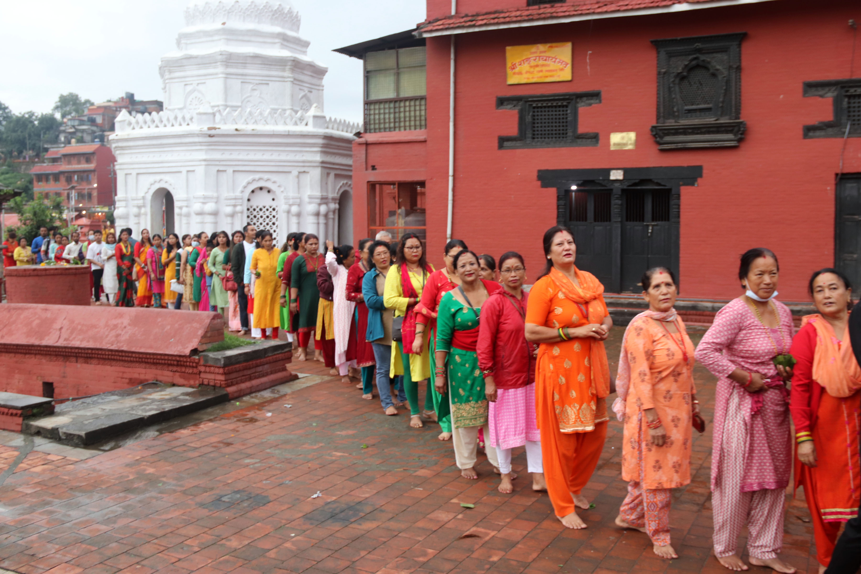 pashupati-saun-sombar-shiva21689560712.jpg